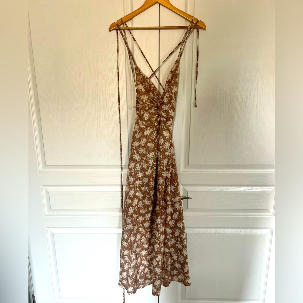 Lulus tie up halter dress